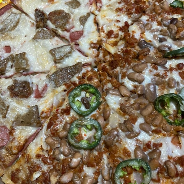 photo of esTACOmo quiere Pizza Mexicana shared by @dopefriend on  14 Sep 2020 - review