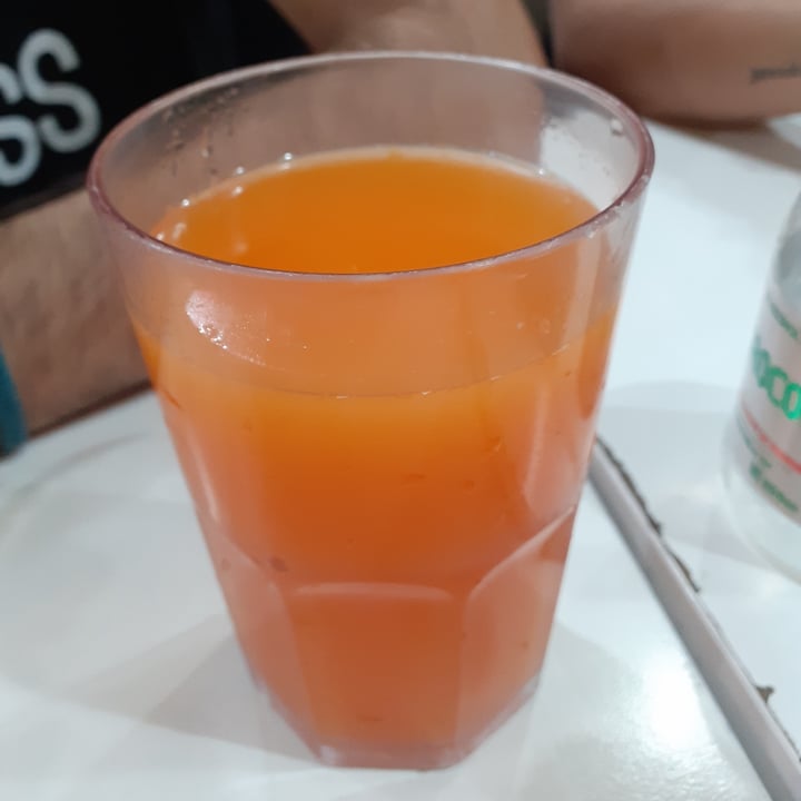 photo of Loving Hut Microcentro Jugo de naranja y zanahoria shared by @nehuenrodgzok on  12 Nov 2021 - review