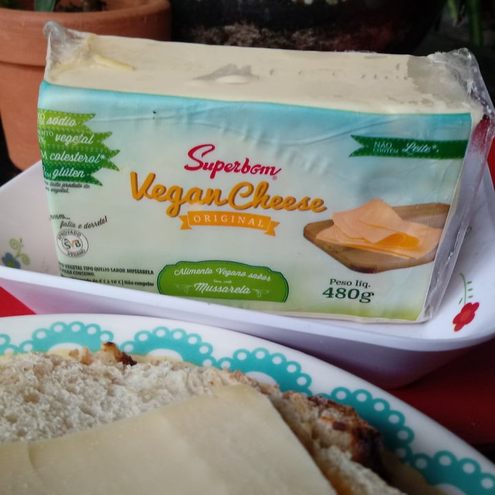 photo of Superbom Queijo Mussarela Vegano shared by @ceyen on  26 Jun 2022 - review