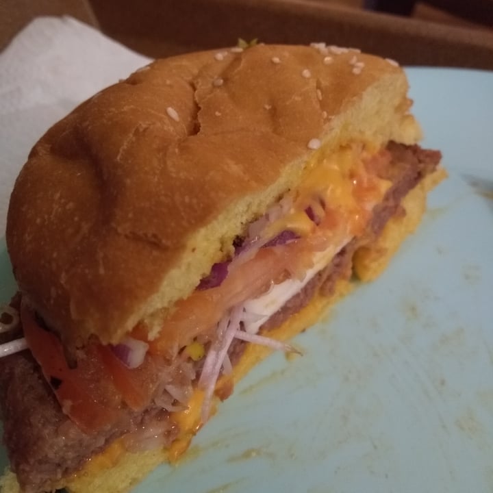 review photo of mi barrio hamburguesería Hamburguesa Not Barrio shared by @anashadowcat on 22 Jul 2021 - review