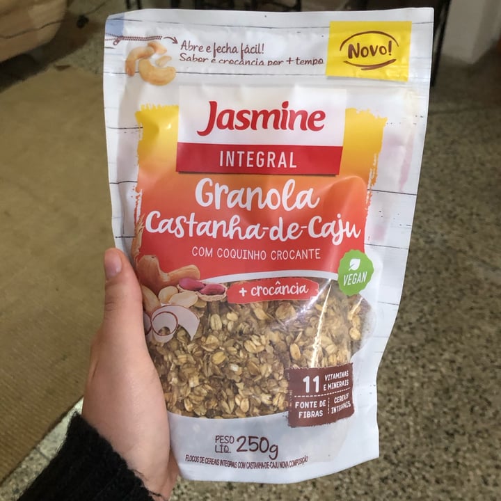 photo of Jasmine Granola Castanha De Caju Com Coquinho Crocante shared by @mandibenitezx on  11 Oct 2022 - review