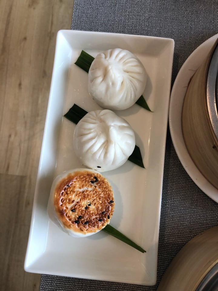 photo of Lotus Kitchen Veg BBQ King Mushroom Bun shared by @alyrauff on  16 May 2019 - review