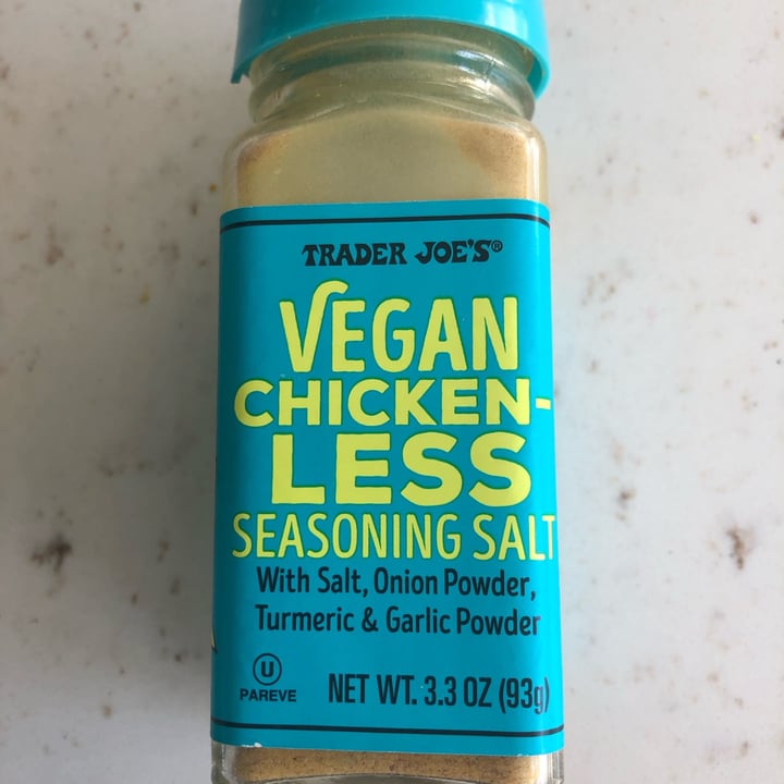review photo of Trader Joe's Vegan Chicken-less Seasoning Salt shared by @mkoett30 on 15 Nov 2022 - review