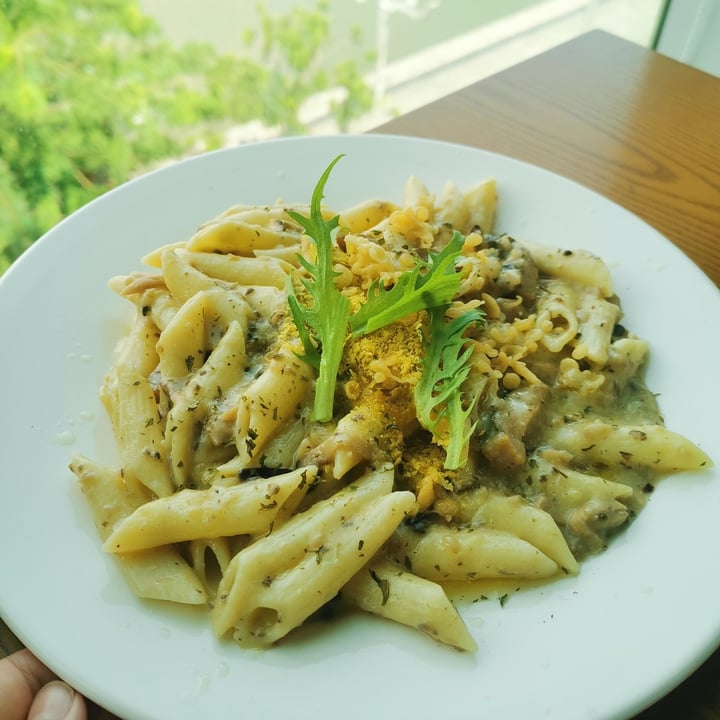 review photo of nomVnom Bistro Creamy mushroom pasta shared by @qfongtan on 28 Feb 2021 - review