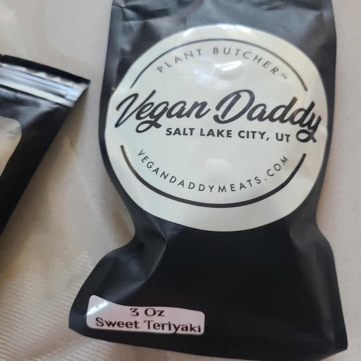 photo of Vegan Daddy Sweet Teriyaki Jerky shared by @hweeder on  04 Oct 2022 - review