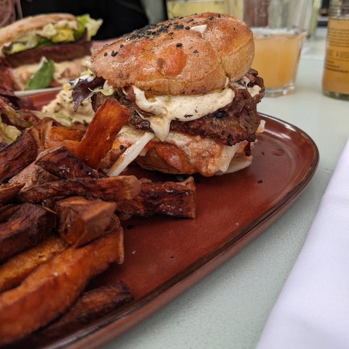 photo of OU BIEN ENCORE Burger ou bien encore shared by @lucie on  21 May 2021 - review
