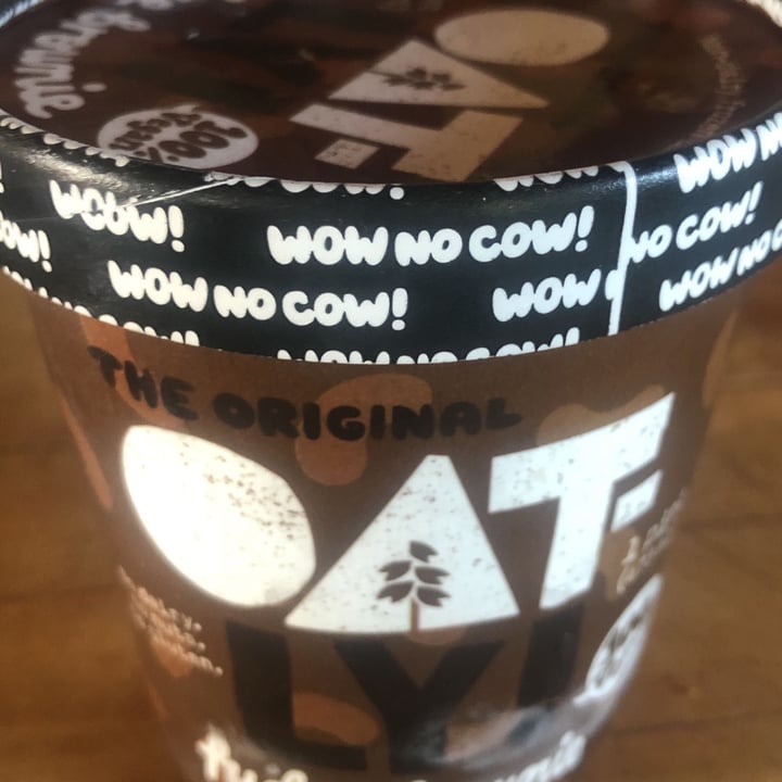 review photo of Oatly Chocolate Ice Cream shared by @sheckland on 25 Aug 2022 - review