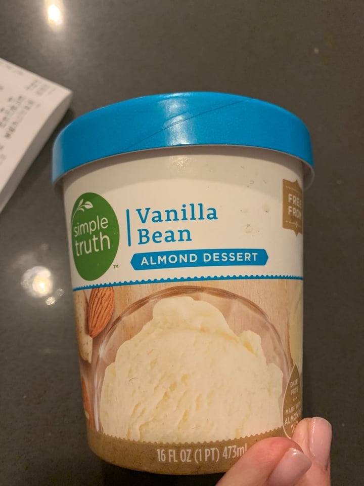 photo of Simple Truth Vanilla Bean Almond Dessert shared by @sgerber33 on  23 Mar 2020 - review