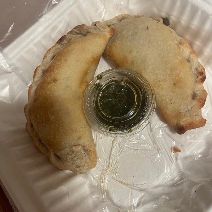 photo of u.to.pi.a empanada shared by @ilse on  08 Jun 2021 - review