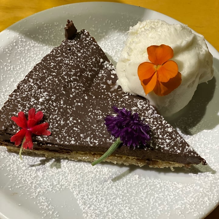 photo of Artemisia Chocolate mousse cake with coconut ice cream shared by @stefaniadapero on  05 Dec 2021 - review