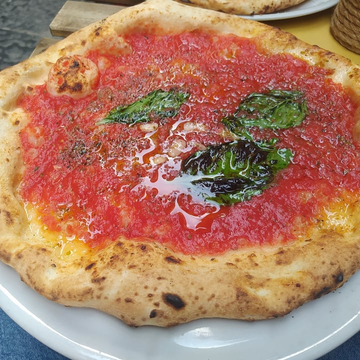 photo of Gino Sorbillo Marinara shared by @evains on  11 Sep 2021 - review