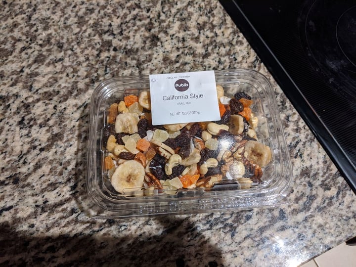 photo of Publix California Style Dry Fruits shared by @pabloelorza on  03 Apr 2020 - review