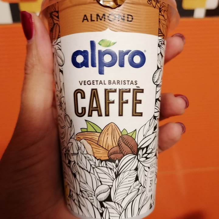 photo of Alpro vegetal baristas caffé (Almond) shared by @ilariazag on  27 Sep 2022 - review