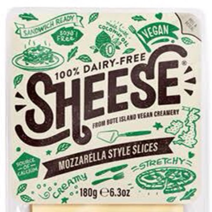 review photo of Bute Island Foods Mozzarella Style Slices shared by @hotvegansofy on 08 Apr 2022 - review