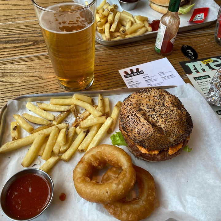 photo of The Railway Beyond meat burger shared by @nicole0710 on  02 Oct 2021 - review