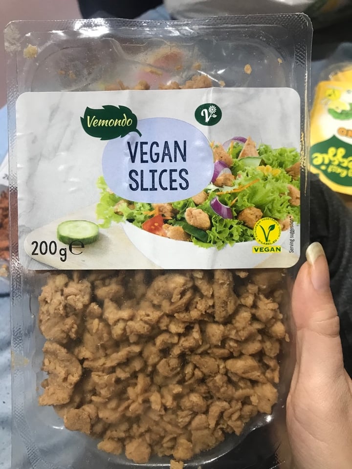 review photo of Vemondo Vegan Slices shared by @saraacoboss on 13 Feb 2020 - review
