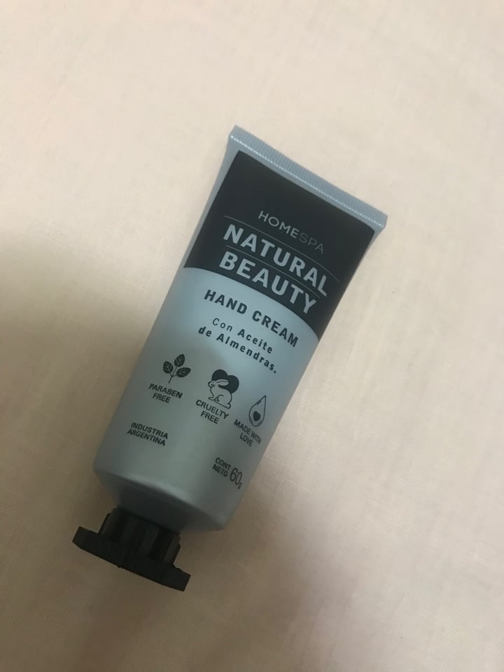 review photo of HOMEspa Natural Beauty Hand Cream Con Aceite De Almendras shared by @sofimontanari on 10 Apr 2020 - review