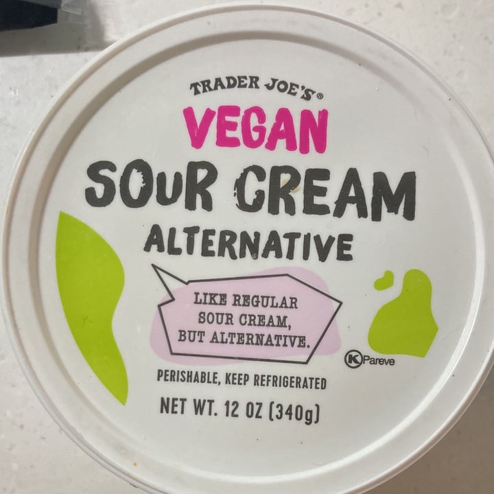 photo of Trader Joe's Vegan Sour Cream Alternative shared by @hbrosi on  25 Aug 2022 - review