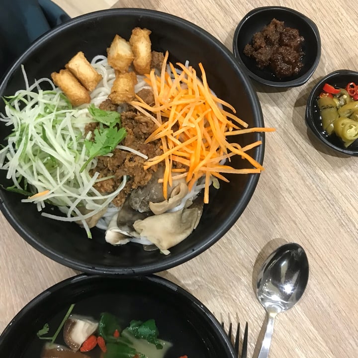photo of Greendot Northpoint Mixed Mushroom Dry Handmade Noodles (Contain Milk) shared by @alyrauff on  09 Jul 2018 - review