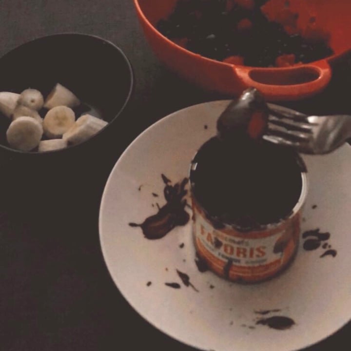 photo of Chocolats Favoris Dark chocolate fondue shared by @colphax on  22 Apr 2022 - review