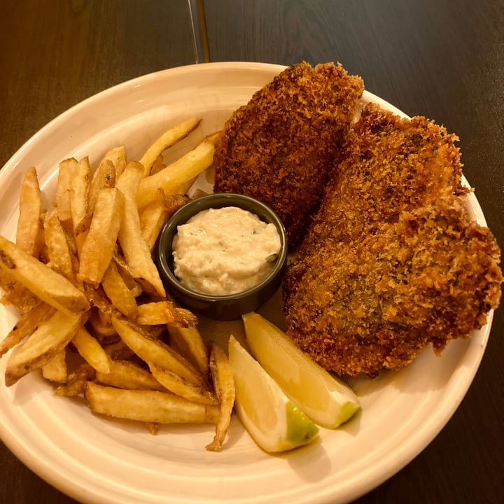 photo of Kong - Food Made With Compassion "Fish And Chips" With Tartar Sauce shared by @asiayportia on  09 Dec 2021 - review