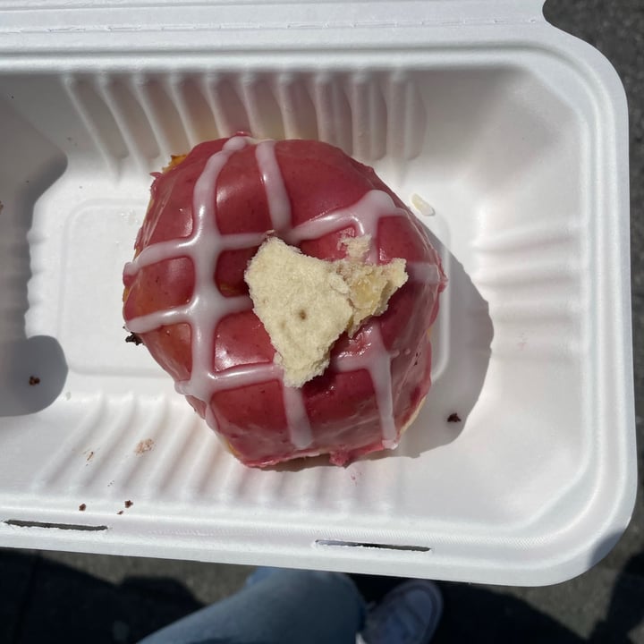 photo of Cartems Donuts Cherry Lime Pie shared by @mermaidgirl on  20 May 2021 - review