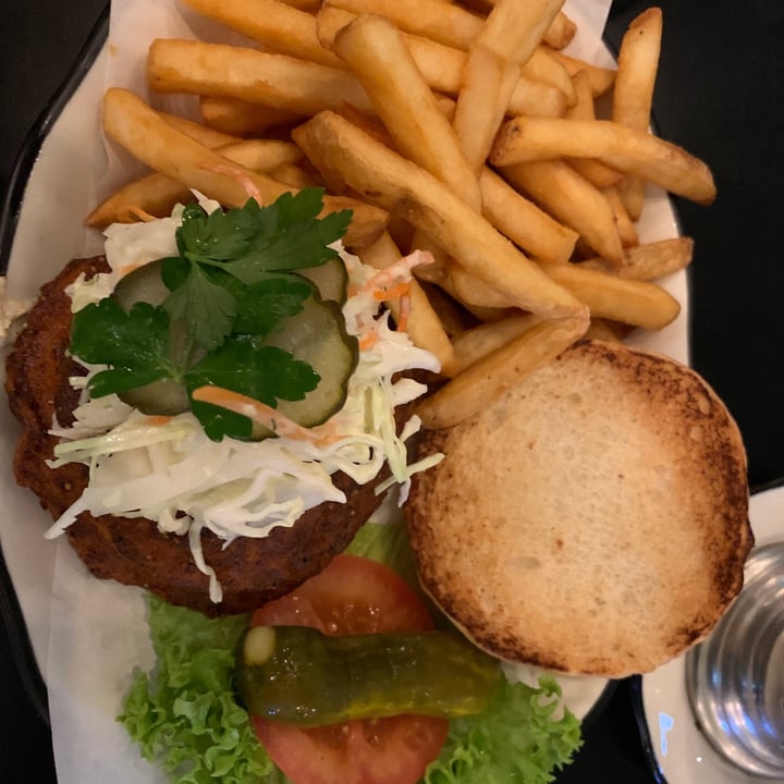photo of Black Tap Singapore The Vegan Nashville Hot shared by @proviv on  09 Mar 2021 - review