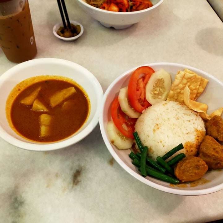 photo of Old Town White Coffee Meatless curry rice shared by @xyrhana on  06 May 2021 - review