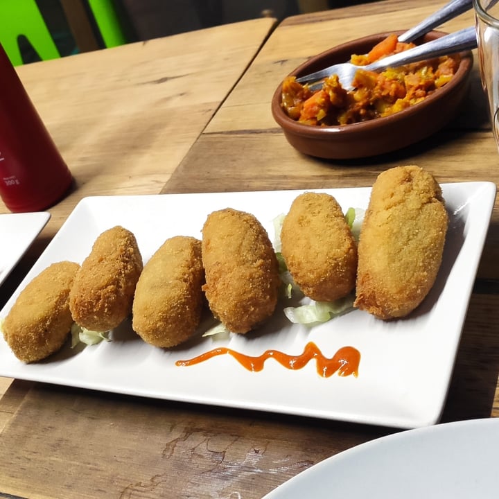 photo of La Pajarería Croquetas de setas shared by @celiaveglove on  13 Mar 2022 - review