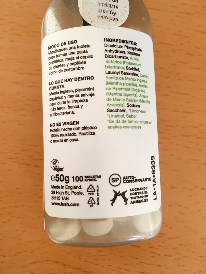 review photo of LUSH Fresh Handmade Cosmetics Toothy tabs Miles Of Smiles shared by @lacatface on 20 Feb 2020 - review
