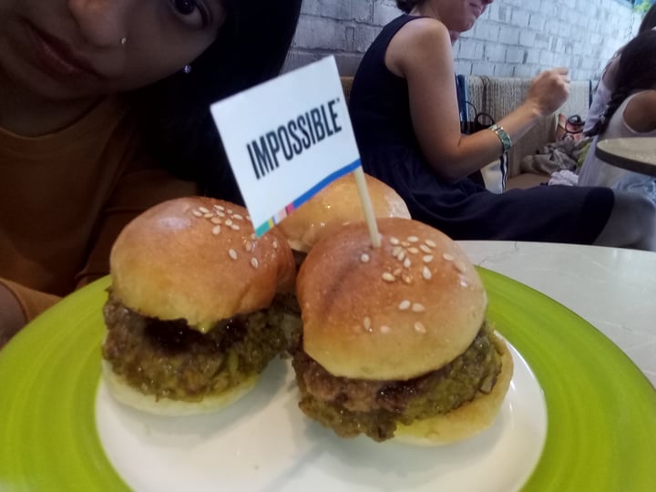 photo of Privé Wheelock Impossible™ Mini Burgers shared by @veganspicegirl on  30 Nov 2019 - review