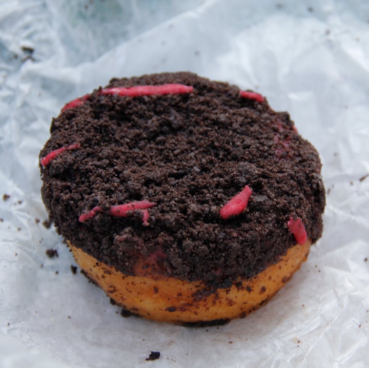 photo of The Cinnamon Snail Raspberry Blackout Donut shared by @lianaperez on  23 Aug 2018 - review