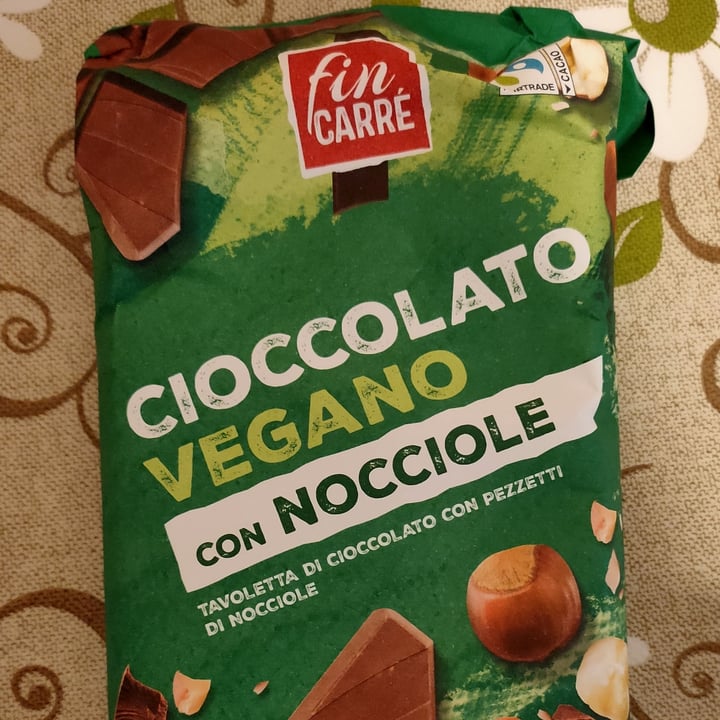 photo of Fin Carré Chocolate con avellanas troceadas shared by @anouklu on  18 Feb 2022 - review