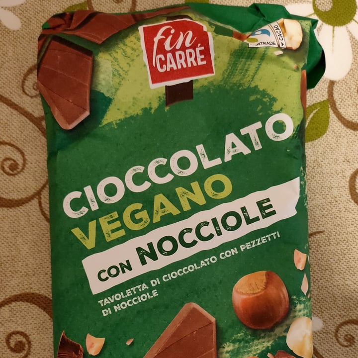review photo of Fin Carré Chocolate con avellanas troceadas shared by @anouklu on 18 Feb 2022 - review