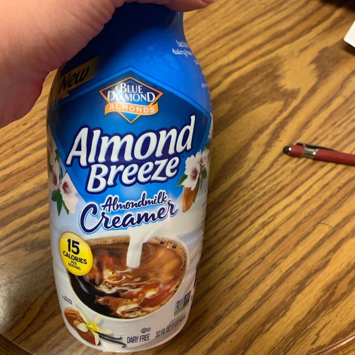photo of Blue Diamond Vanilla Almondmilk Creamer shared by @jessica1989 on  03 May 2020 - review