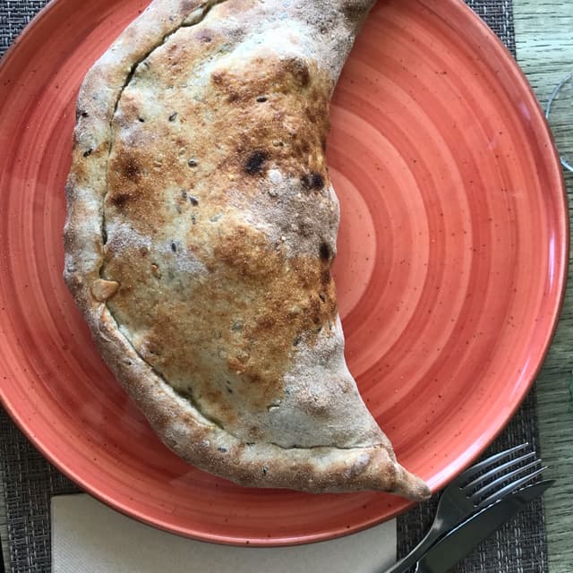 Photo of the dish “Calzone sorpresa”