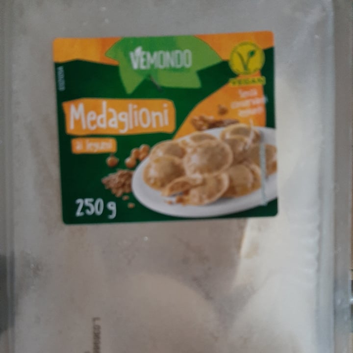 review photo of Vemondo Medaglioni Ai Legumi shared by @saracacciatore on 27 Mar 2022 - review