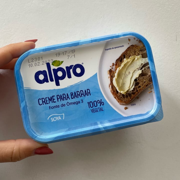 photo of Alpro creme para barrar shared by @isabellaf on  12 Dec 2022 - review