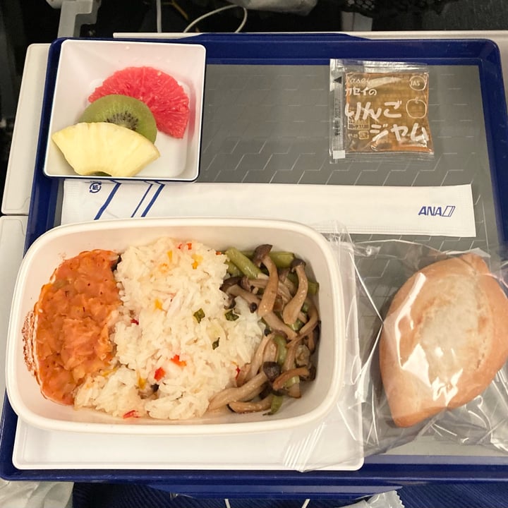 photo of All Nippon Airways (ANA) Inflight Vrgan Meal (2nd) shared by @m13 on  13 Jan 2023 - review