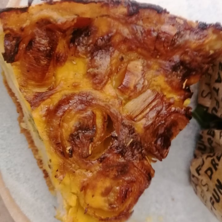 photo of Land&Monkeys Quiche shared by @merlino93 on  23 May 2022 - review