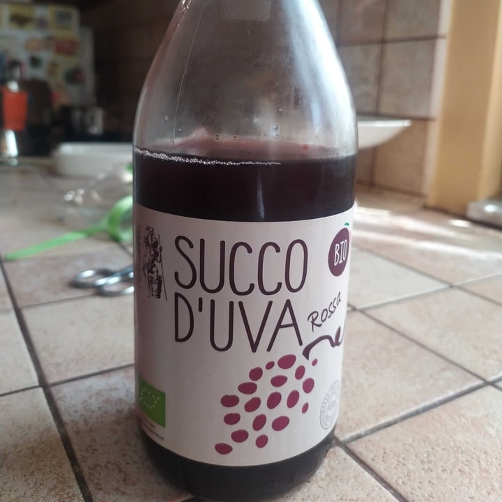 photo of Folicello Succo d'uva rossa shared by @nicoledis on  15 Apr 2022 - review