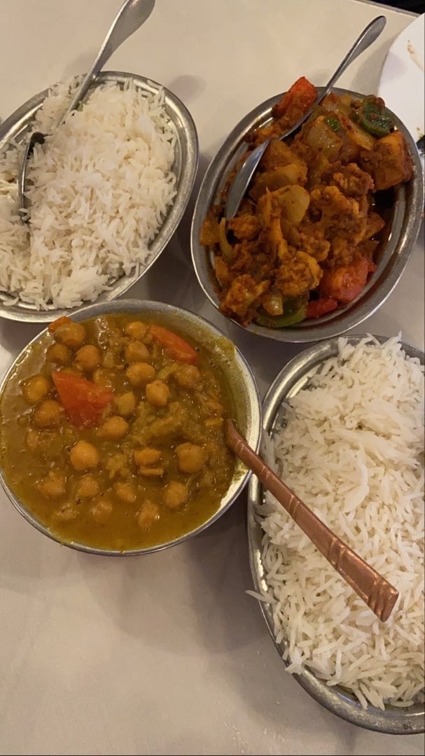 photo of Clay Oven Indian Restaurant Chana Masala shared by @kateloveskale on  06 Apr 2020 - review
