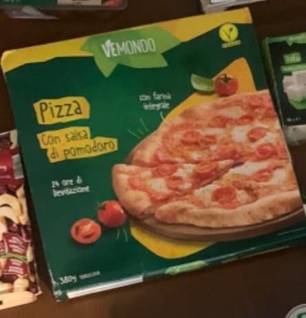 photo of Vemondo Pizza con Salsa di Pomodoro shared by @faberfef on  07 Apr 2022 - review