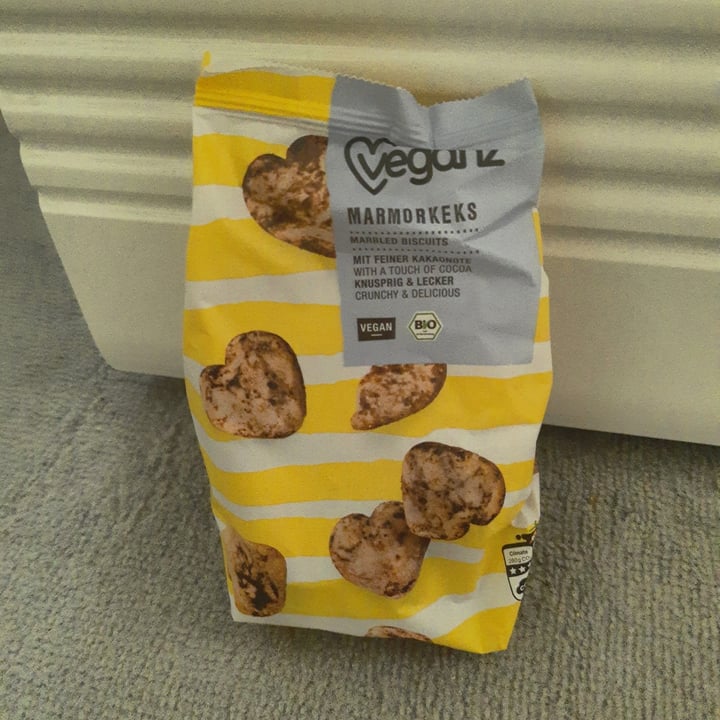 photo of Veganz Marmorkeks Marbled Biscuits shared by @domcsiwill on  17 Sep 2021 - review