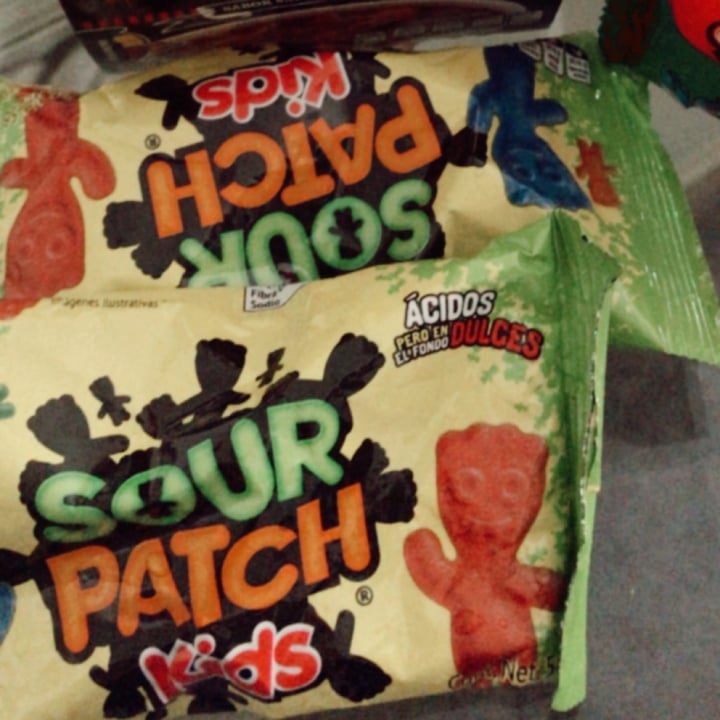photo of Sour Patch Kids Sour patch kids Soft & chewy candy shared by @estefaniagoram on  13 Oct 2020 - review