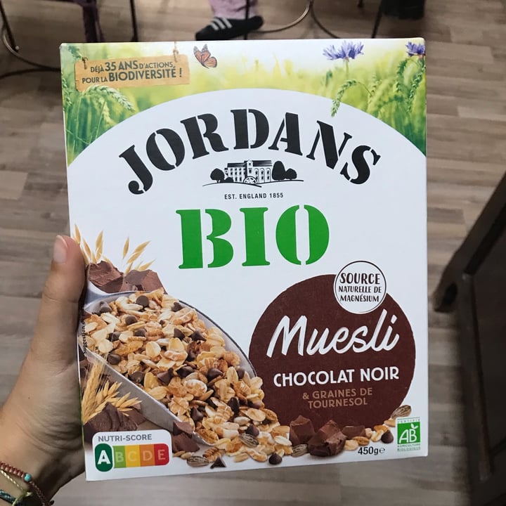 photo of Jordans Muesli Bio Chocolat Noir et Graines De Tournesol shared by @cgo98 on  20 Nov 2022 - review