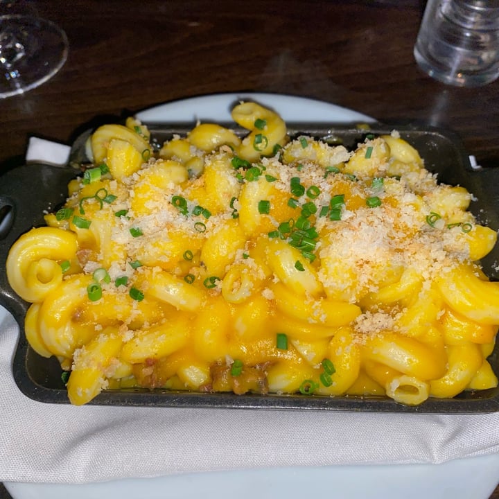 photo of Charlie was a sinner. Mac and cheese shared by @araña on  08 May 2022 - review