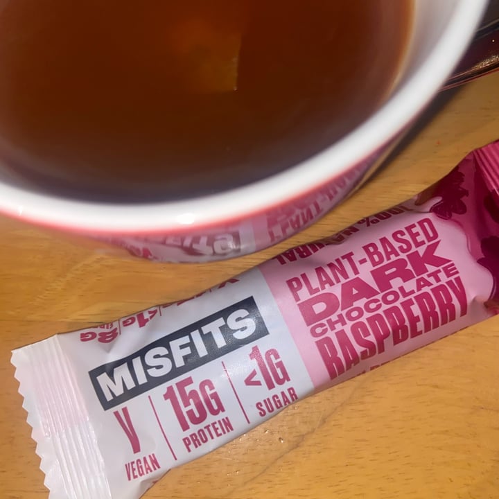 photo of Misfits Plant Based Dark Chocolate Raspberry Protein Bar shared by @vgnleah on  03 May 2022 - review