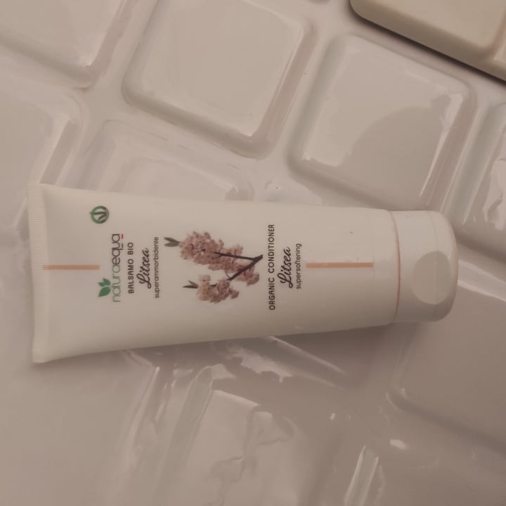 review photo of NaturaEqua Balsamo litsea shared by @giuls95 on 11 Dec 2021 - review