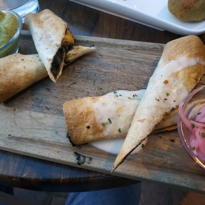 photo of Fresh Green Quesadillas veganas shared by @oierland on  15 Aug 2021 - review
